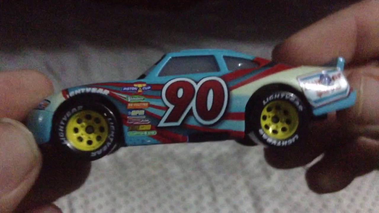 VOITURE DISNEY PIXAR CARS THOMASVILLE PONCHY WIPEOUT