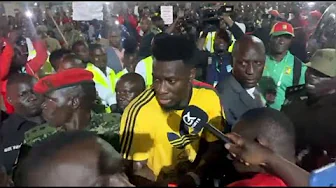 Manchester United's Andre Onana blocked by Ugandan fans after Zimbabwe - Cameroon game thumbnail