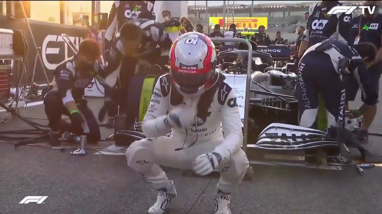Team Ritual F1 F1 2021 Pierre Gasly Ritual Before every race - YouTube