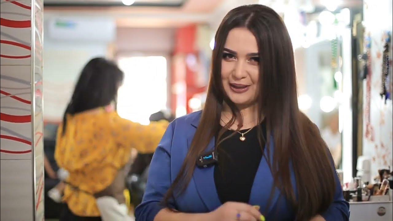 Riki Martinning jinsiy azosi yalangoch Intim sochlar uchun sartaroshxona