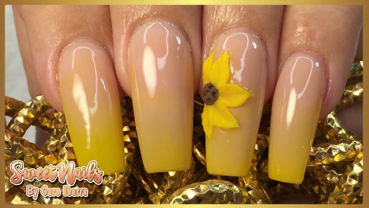 Detalle 45+ imagen uñas acrilicas color amarillo con girasoles
