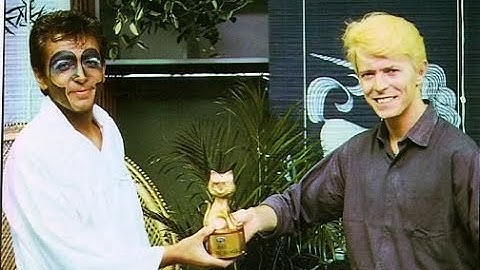 David Bowie Sings Peter Gabriel  - Games Without Frontiers