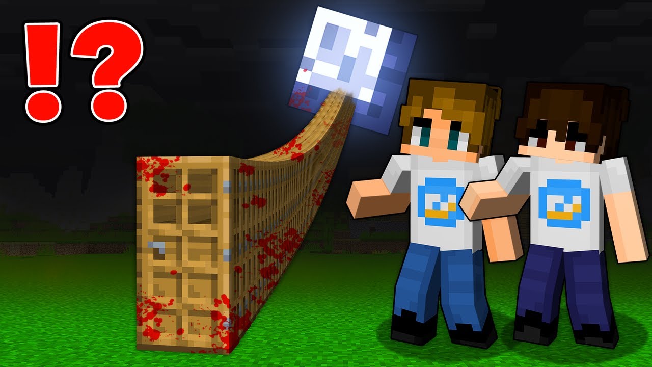 We found the Creepiest Longest door to the Moon in Minecraft