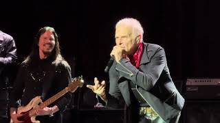 David Lee Roth - Unchained (Van Halen song, live in Boston, MA 5/24/26)