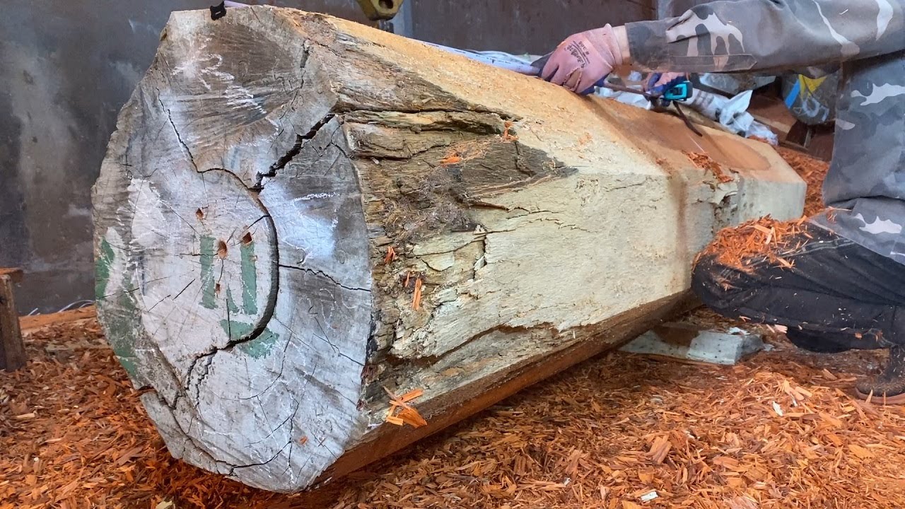 The Skill Of Working With A Dangerous Giant Wood Lathe, Turning Rotten ...