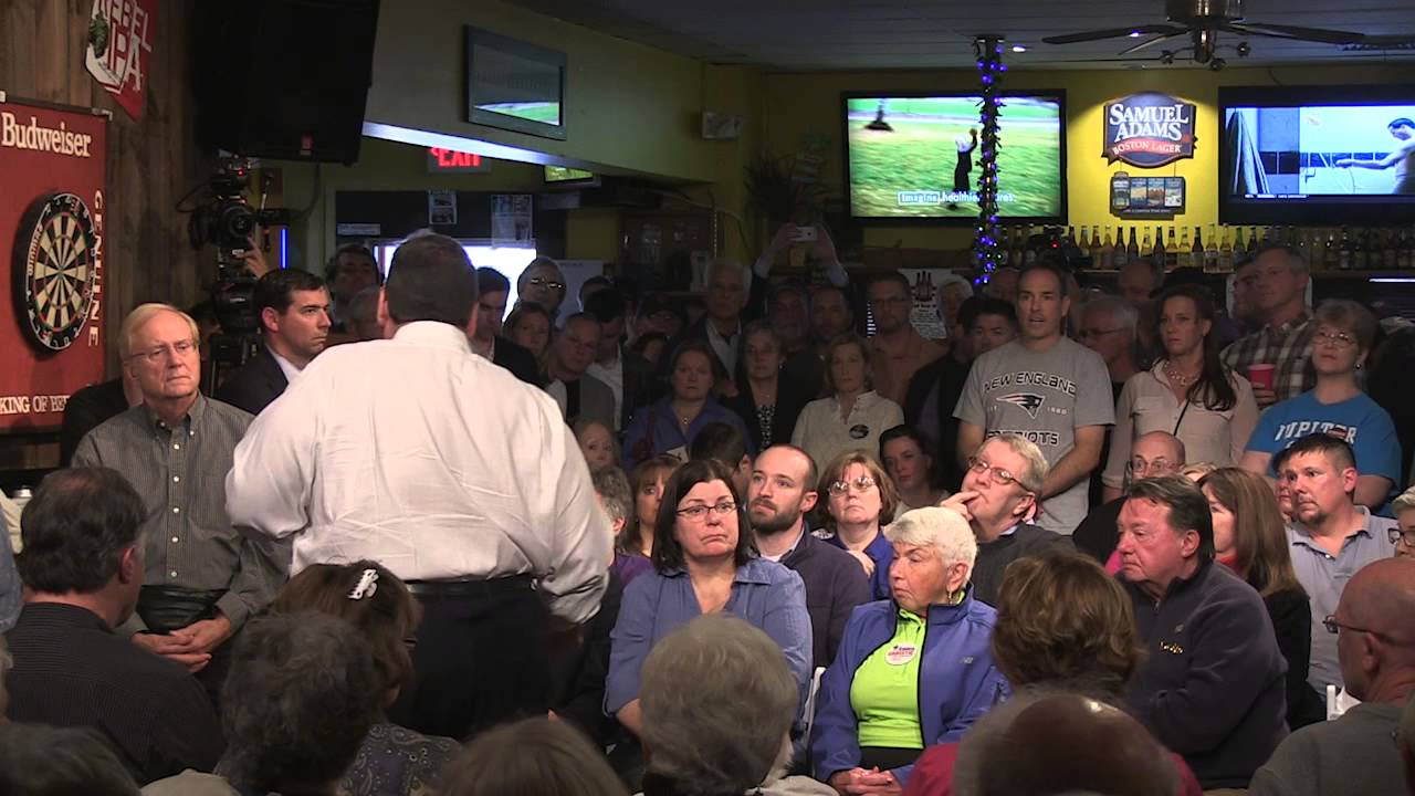 Chris Christie debates social security overhaul with a New Hampshire heckler