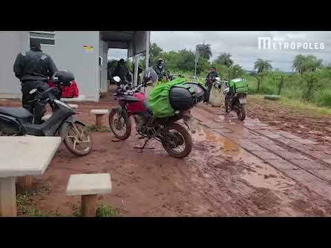 Motoboys de aplicativo denunciam coleta de entregas em meio à lama