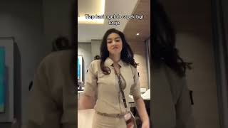 Apa Yang dilakukan - Pramugari Cantik Super Air Jet - Kalau Lagi Mengeluh - Pramugari Cantik #shorts