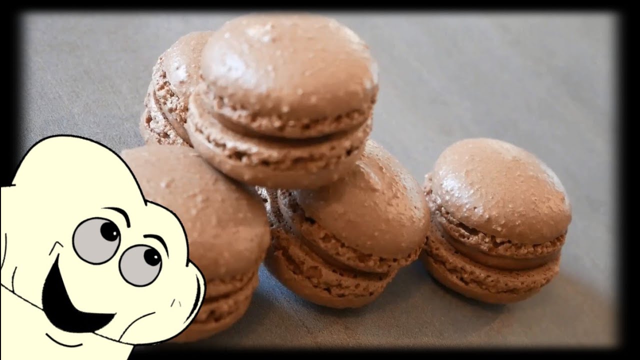 Macarons au chocolat - YouTube