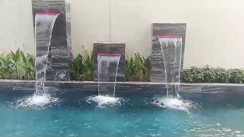 Hồ bơi với thác nước tạo màng hiệu ứng đèn led I poolstore.vn