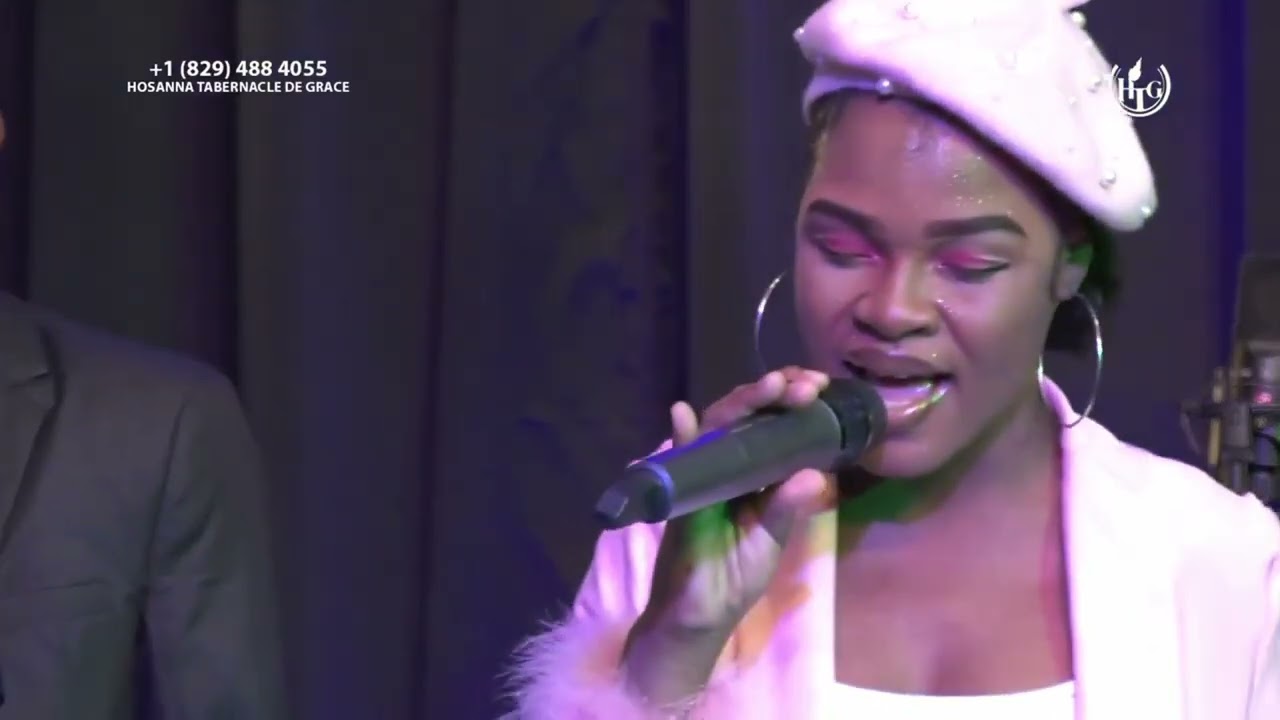 Samantha Doizin Live at Hosanna Tabernacle de Grâce de Santiago en République Dominicaine.