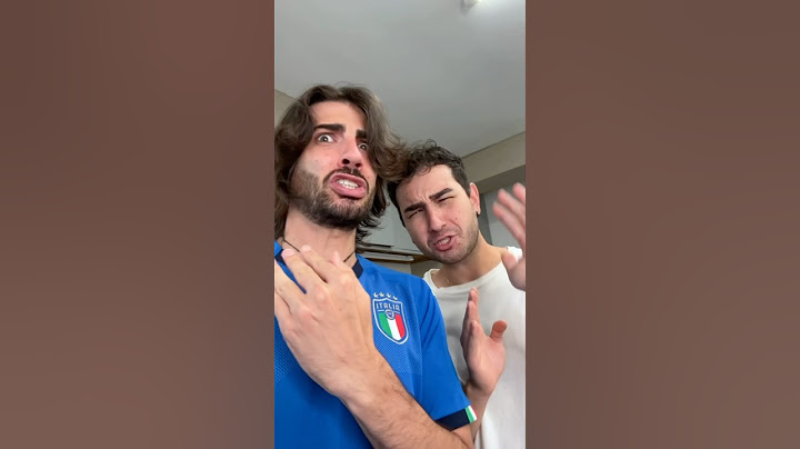 Italians react to CRAZIEST PIZZA SLICING