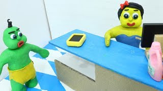 Green Baby - Lost Phone In The Supermarket - Season 10 Episode 15 Green Baby - Lost Phone In The Supermarket - Season 10 Episode 15