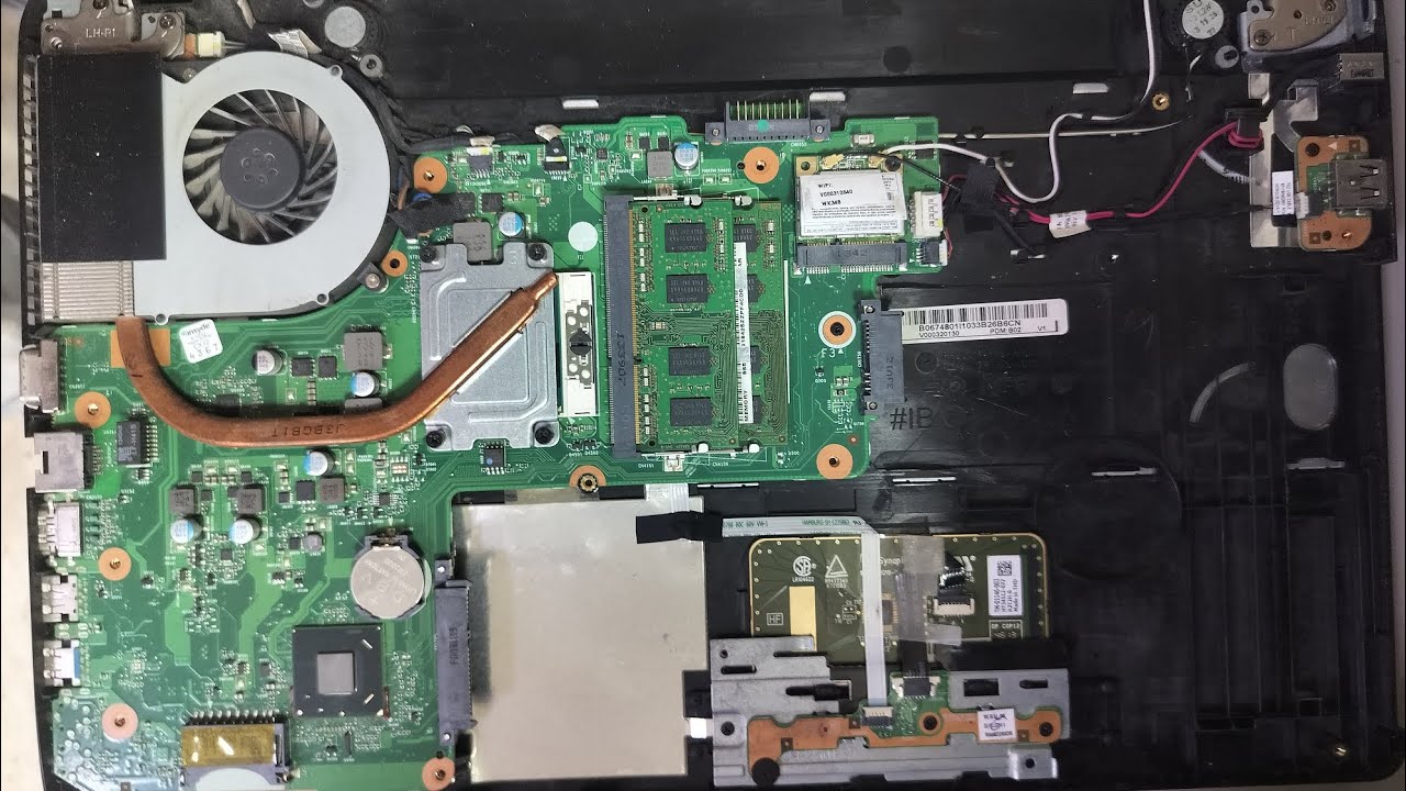 Coperchio Inferiore (base) Per Laptop Toshiba Satellite C55T-A &ndash; Nero Usato In Buone Condizioni