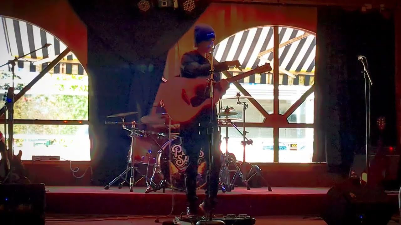 LIVE @ The Mex Pub, 