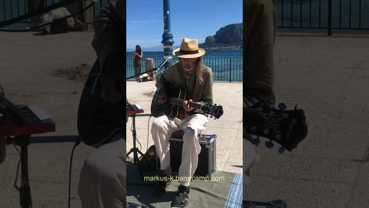 Funky Street Music in Sicily (with looper) #looper #busker #guitar #looperpedal #busking
