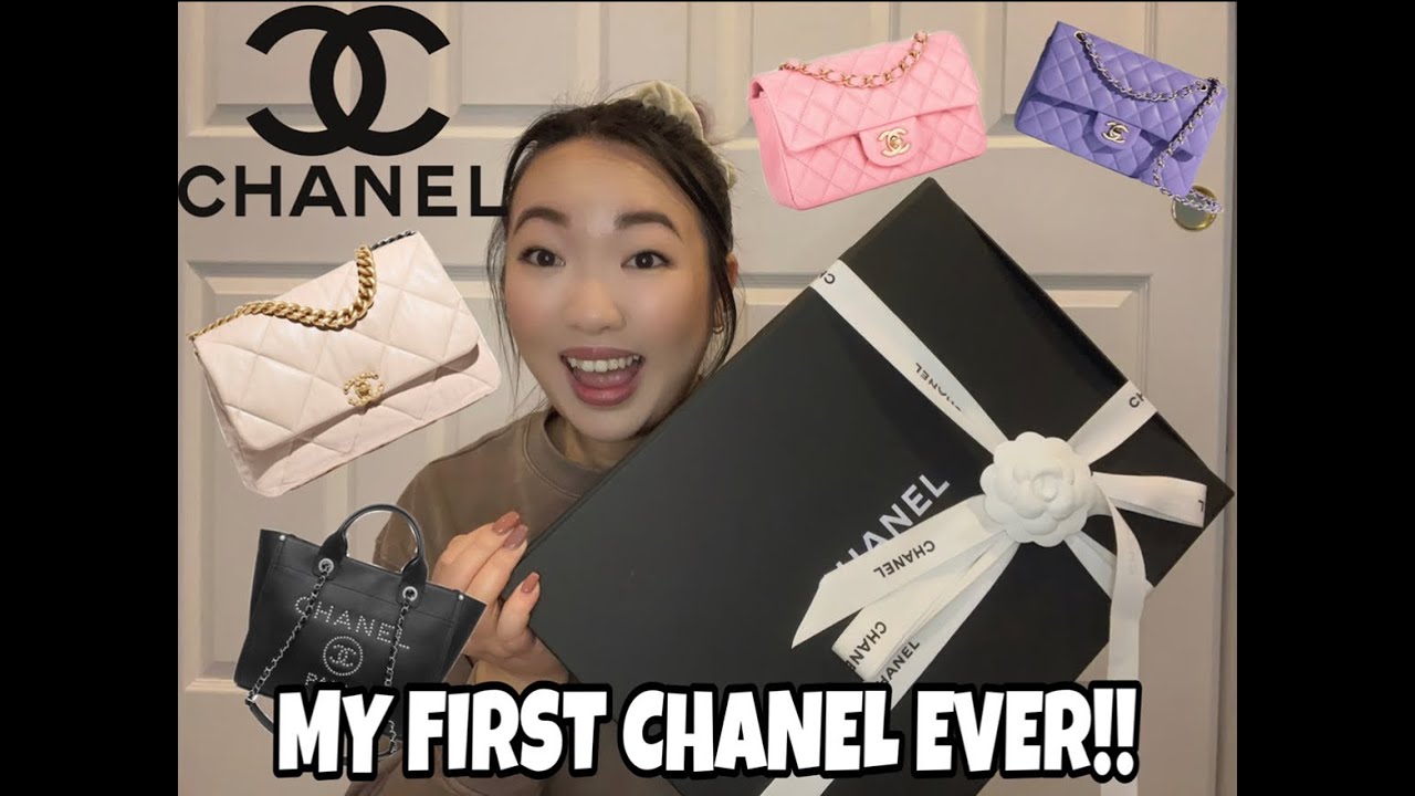 MY FIRST EVER CHANEL HANDBAG SMALL CHOCOLATE BROWN CHANEL 19 FIRST  IMPRESSIONS & UNBOXING! 