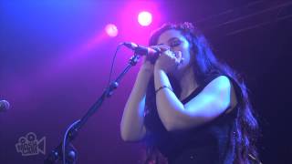 Kitty Daisy &amp; Lewis - Polly Put The Kettle On (Live in Sydney) | Moshcam