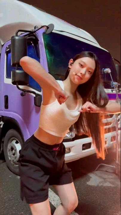 throwback to those fits #hyein #minji #danielle #haerin #hanni #newjeans