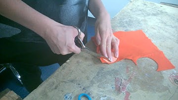 How to use fabric scissors correctly