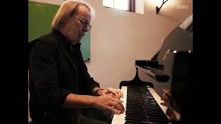 Video thumbnail of "(ABBA) Benny Andersson : Happy New Year  (HQ) Live Piano 2014"