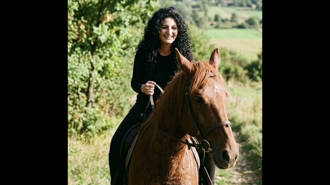 GÜL  AY AMASYANIN KIZLARI