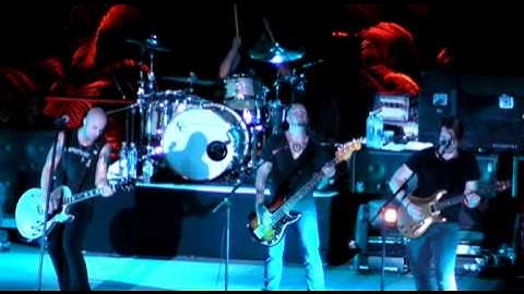 Daughtry - "September" (LIVE in Honolulu, Hawaii)