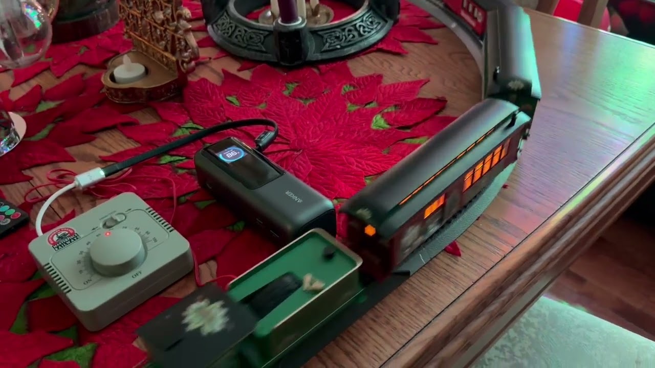Battery Powered Christmas Train using VFLEX