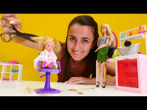 Barbie oyunları. Sevcan'ın güzellik salonunda Steffie saçını kestiriyor