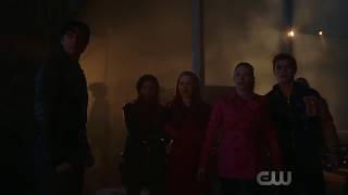 2x21 FP carrying Jughead Unconscious Body