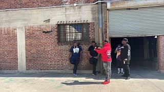Crip Mac Want To Box 🥊 600 His Manager