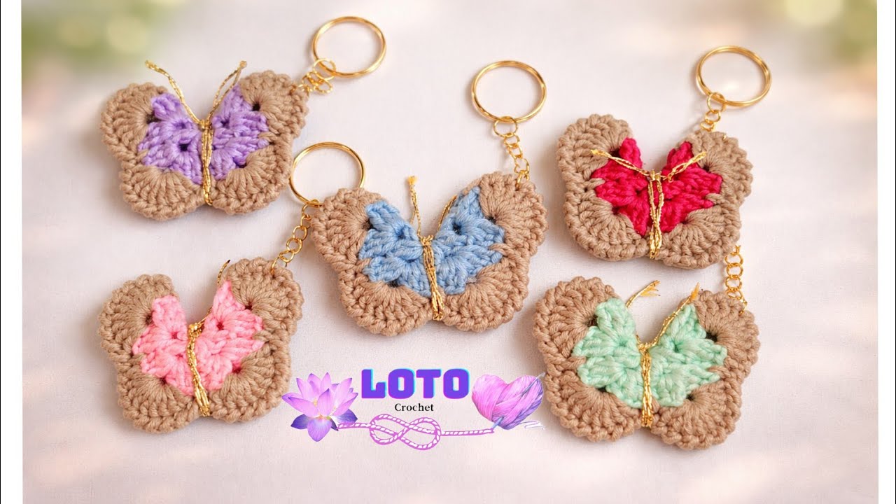 Llavero de mariposa a crochet/llavero fácil a crochet/crocheted butterfly keychain/llavero fácil
