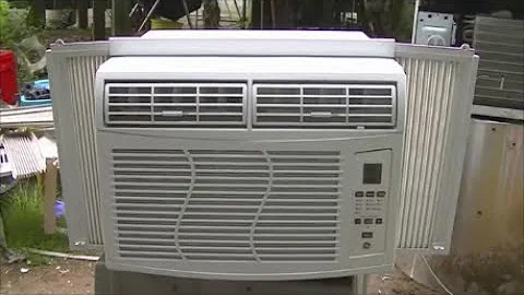 2013 General Electric 10100 BTU Air Conditioner