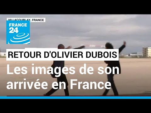 Retour d'Olivier Dubois en France : les images de son arrivée à Villacoublay • FRANCE 24