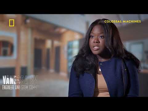 CL-415 Plane | Colossal Machines | National Geographic MENA