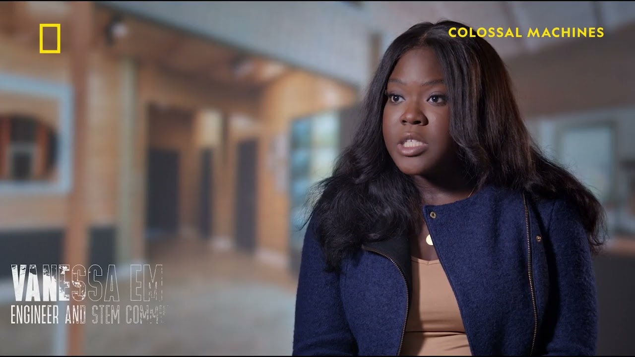 CL-415 Plane | Colossal Machines | National Geographic MENA