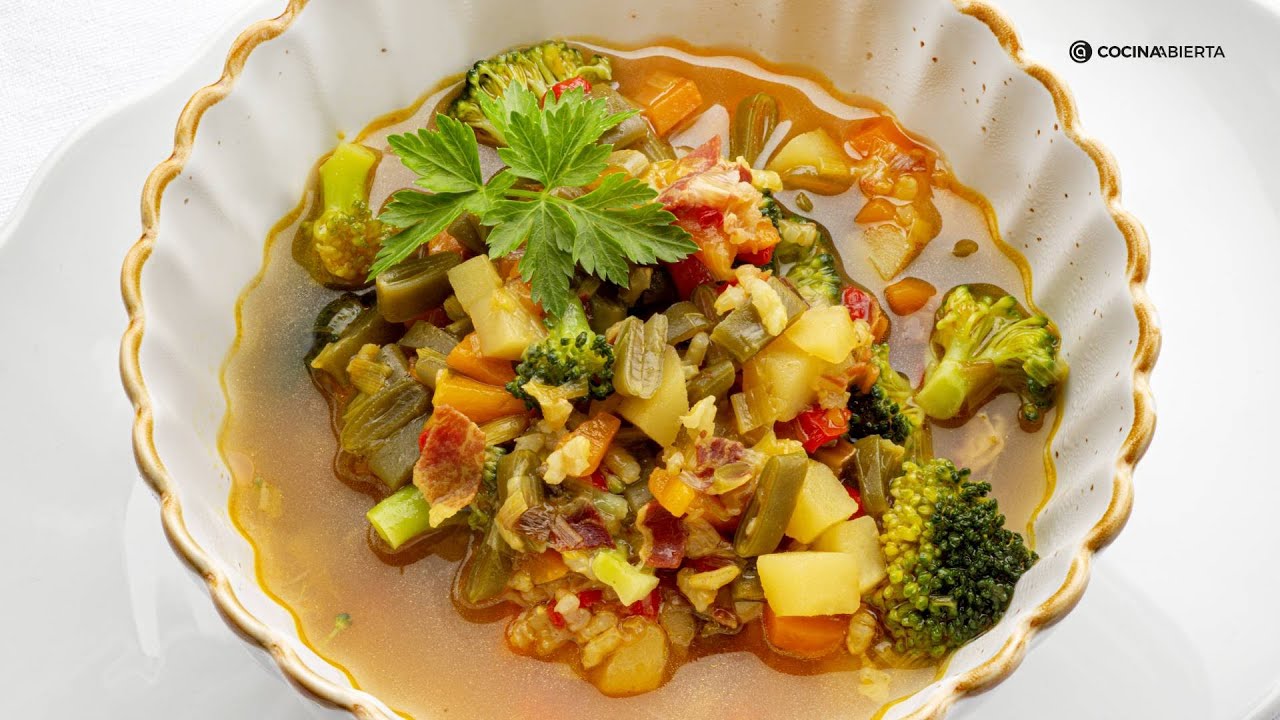 Sopa de arroz integral con verduras y jamón, un acierto seguro con Arguiñano