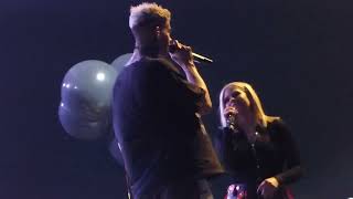 Download Lagu Avril Lavigne - All The Small Things (blink-182 cover) | Live AFAS Live Amsterdam 2023 MP3