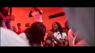 Felix Jackson- weeding performance Julio & Leocatia at Magude (va Magaulani)