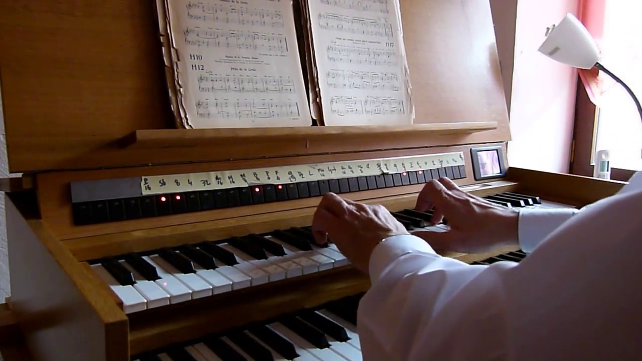 H6 Voici le bois de la croix (adoration de la croix) G.DARCY, Pierre