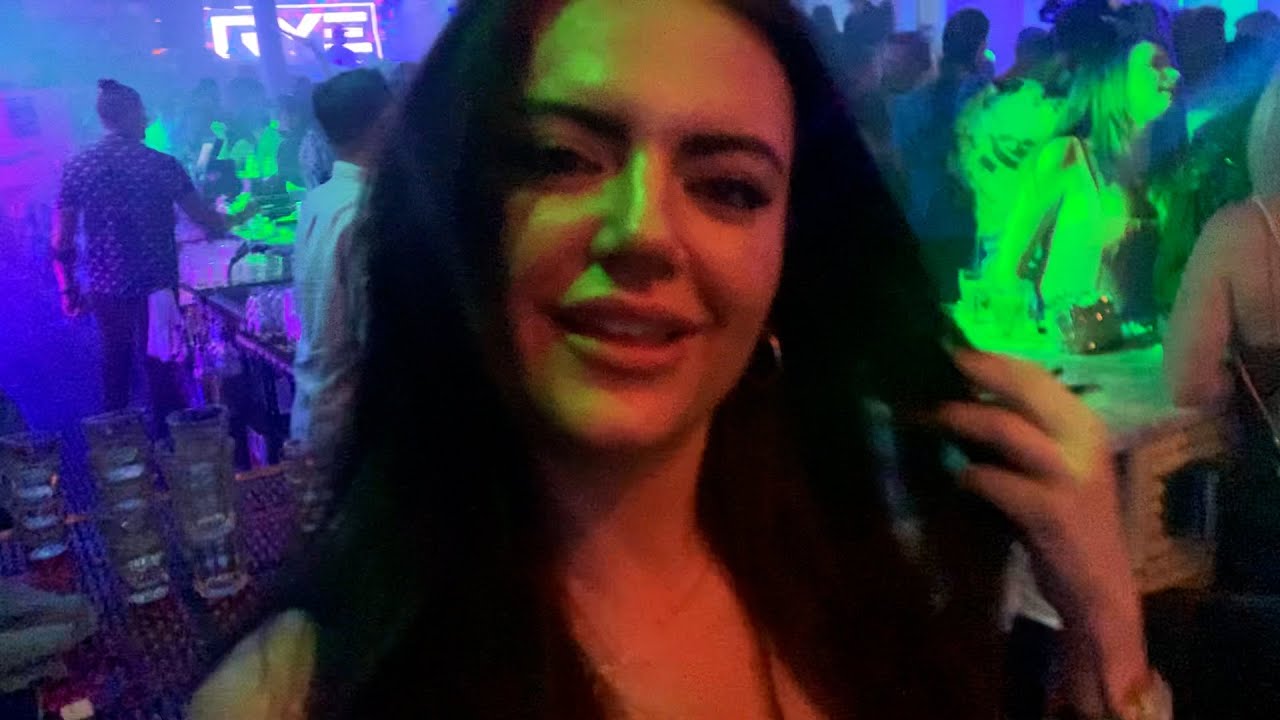 I THINK THIS BOTTLE GIRL LIKES ME YouTube