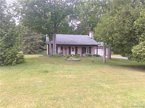 7653 Woodlea Rd W, Oscoda, MI home video tour