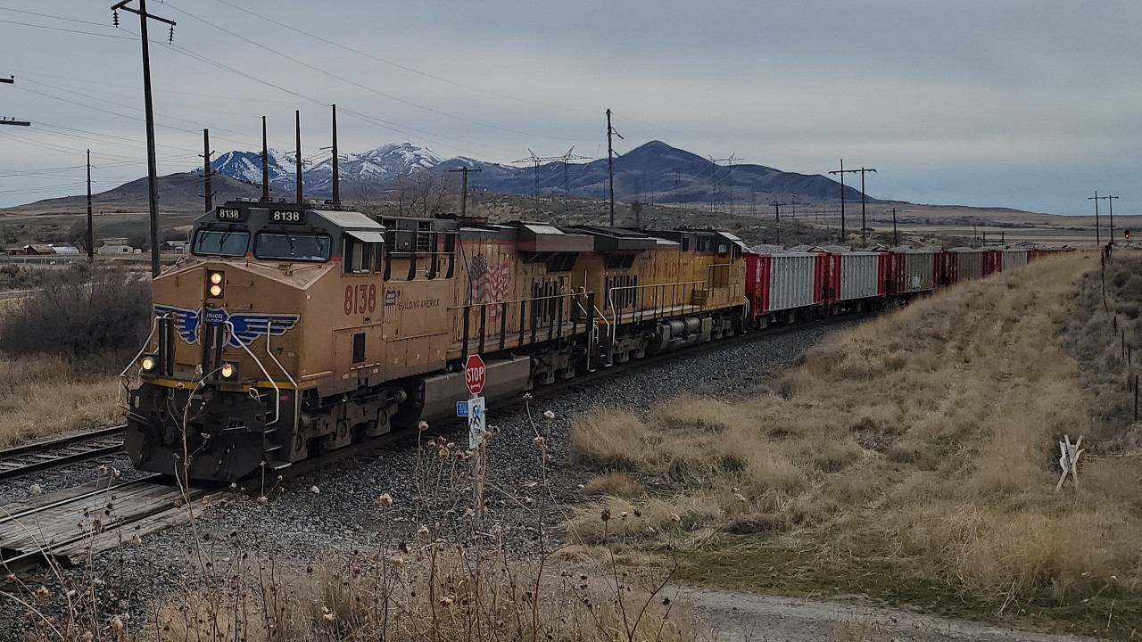 UP HERZOG Ballast Train Northbound at Wheelon South Crossing MP 43.5 Video 1.0