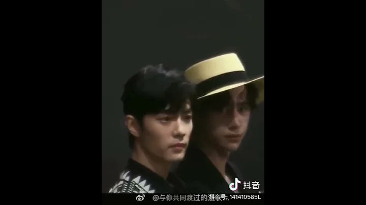 Xiao zhan is crying 😭..Yibo watching him sympathiz eyes😞..."The Untamed Concert Nanjing China"🌺