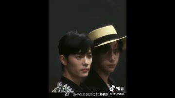 Xiao zhan is crying 😭..Yibo watching him sympathiz eyes😞..."The Untamed Concert Nanjing China"🌺