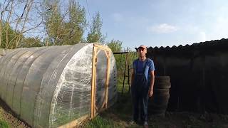 видео: Теплица из стрейч пленки. Плюсы и минусы картинка: Теплица из стрейч пленки. Плюсы и минусы