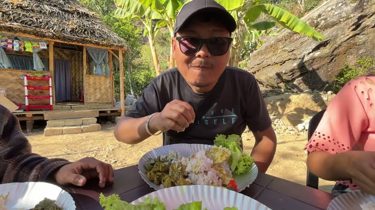 Leit Bam Picnic HaKa Park Kaba Dang Thymmai Bha Dang Duna Ba Tip Jingitynnad  ​@SirMoVlogs 