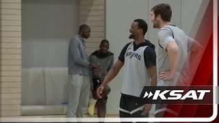 Spurs Hold First Practice Ahead Of Playoffs, Leaning On 2 Nba Champions To Prepare Young Core
