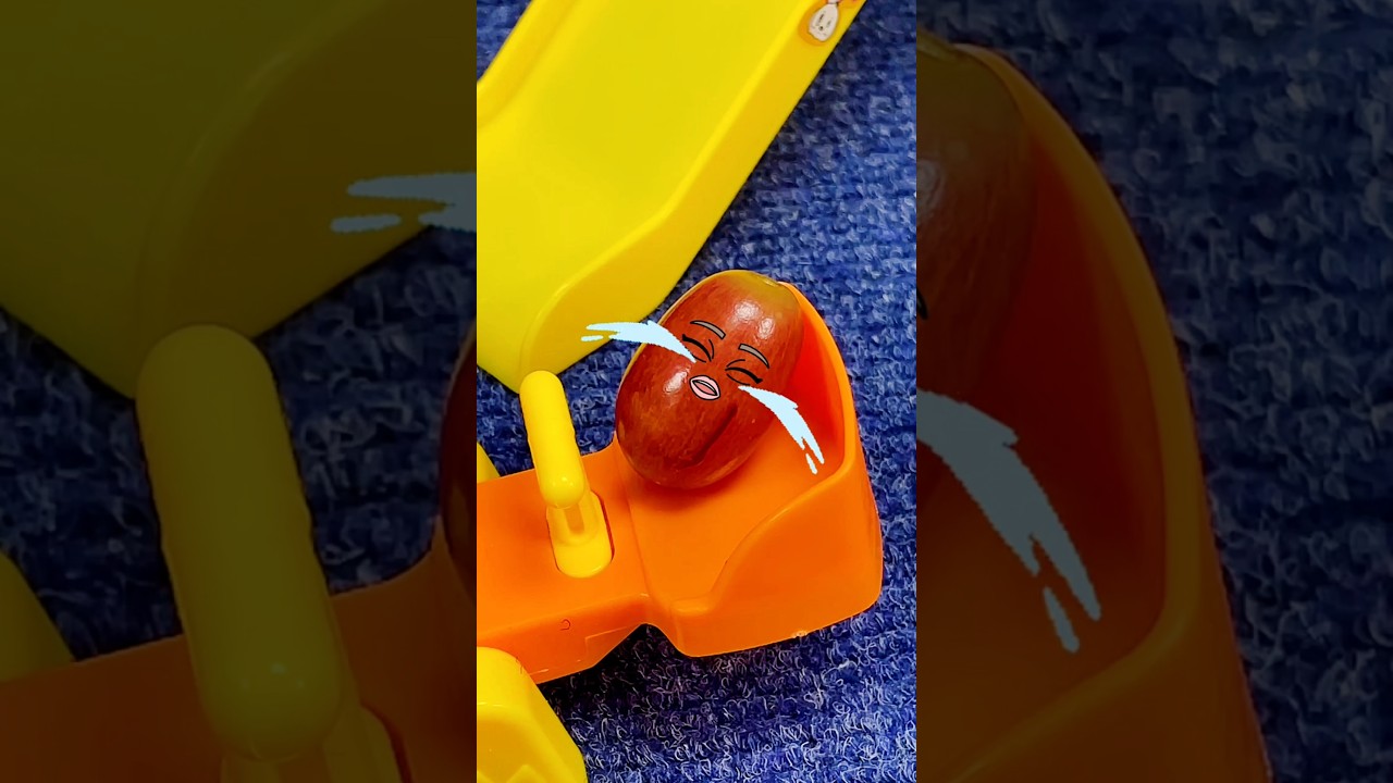 मिस्टर ग्रेप झूले पर खेल रहे थे और बिजली की चपेट में आ गए। 