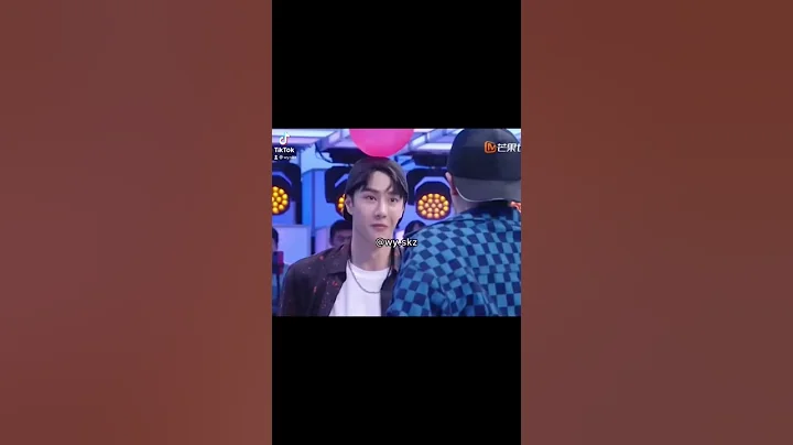 Wang Yibo being respectful - DayDayNews